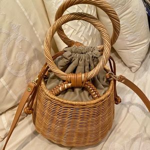 Aranáz Woven Bucket Bag